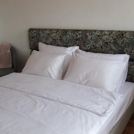 Jeziorosfera. Stodola Przy Wodzie. *