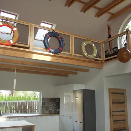 Jeziorosfera. Stodola Przy Wodzie. מארנגובו