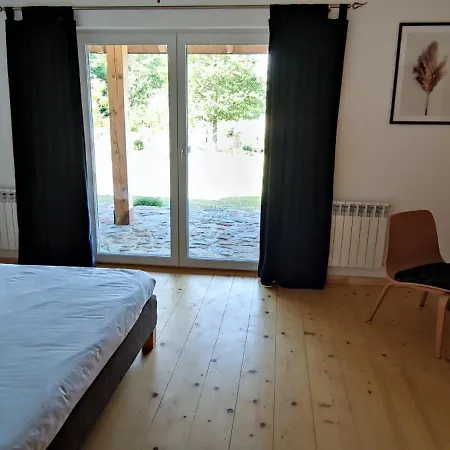Casa de Férias Jeziorosfera. Stodola Przy Wodzie. *